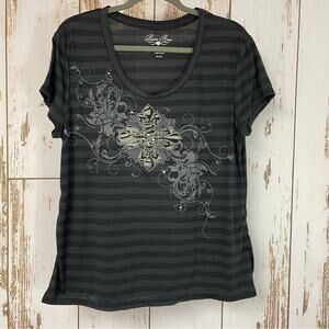 Prairie Rose, Striped Floral T-Shirt. Size 1XL. In good used condition!
